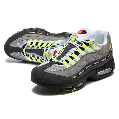 NIKE Air Max 95 X Undefeated