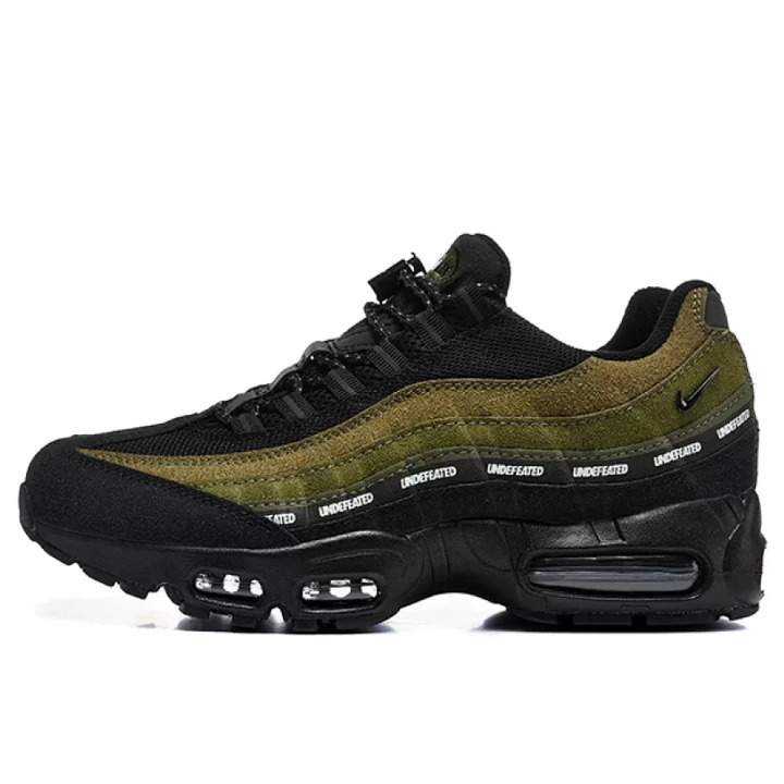 NIKE Air Max 95 X Undefeated