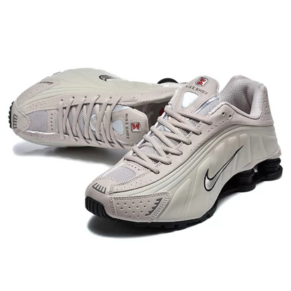 NIKE Shox R4