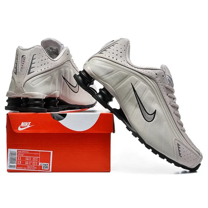 NIKE Shox R4