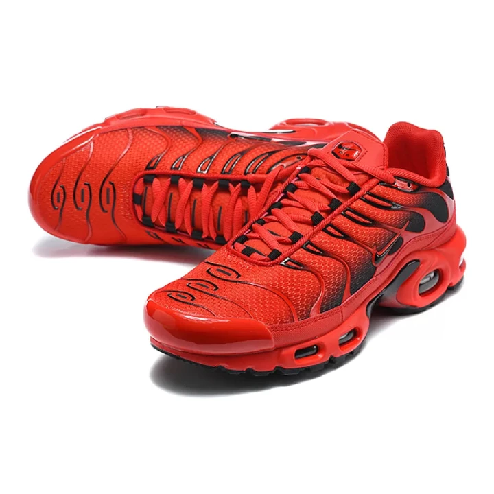 NIKE Air Max Plus