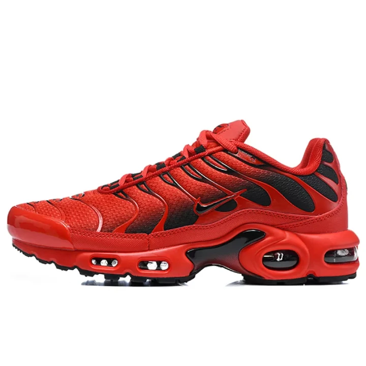 NIKE Air Max Plus