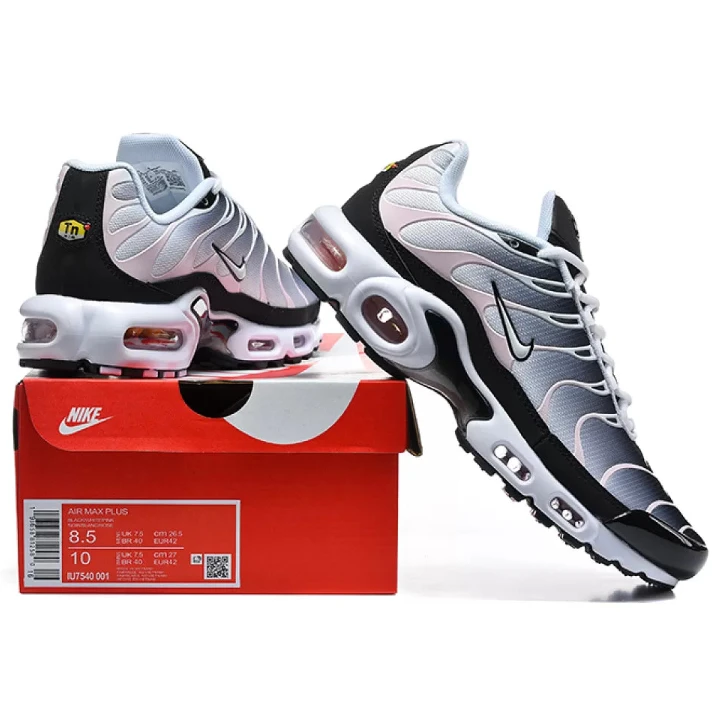 NIKE Air Max Plus
