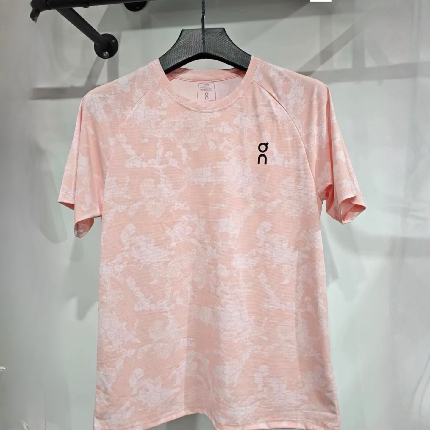 T-Shirt Running ON
