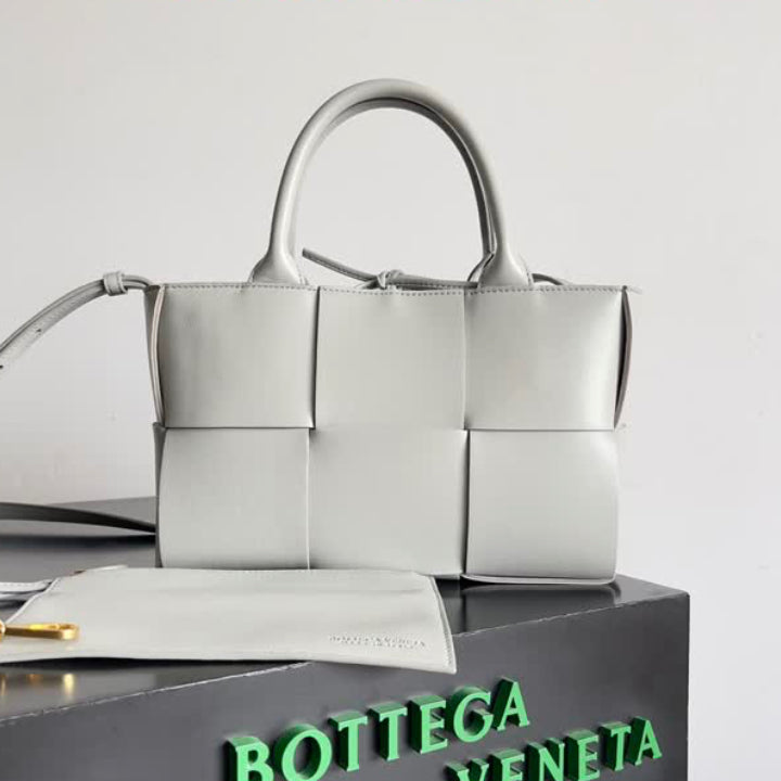 Cabas en Cuir Arco BOTTEGA VENETA