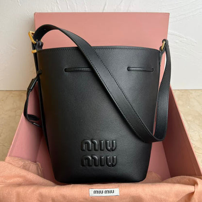 Sac Seau en Cuir MIU MIU