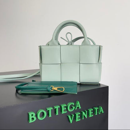 Sac Mini Fourre-Tout en Cuir BOTTEGA VENETA