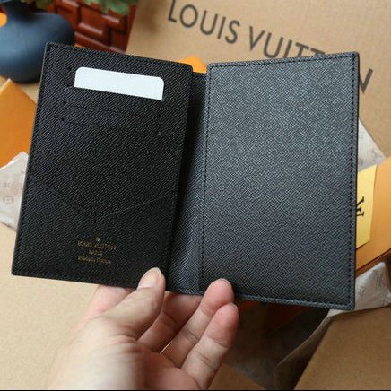 Couverture Passeport LOUIS VUITTON