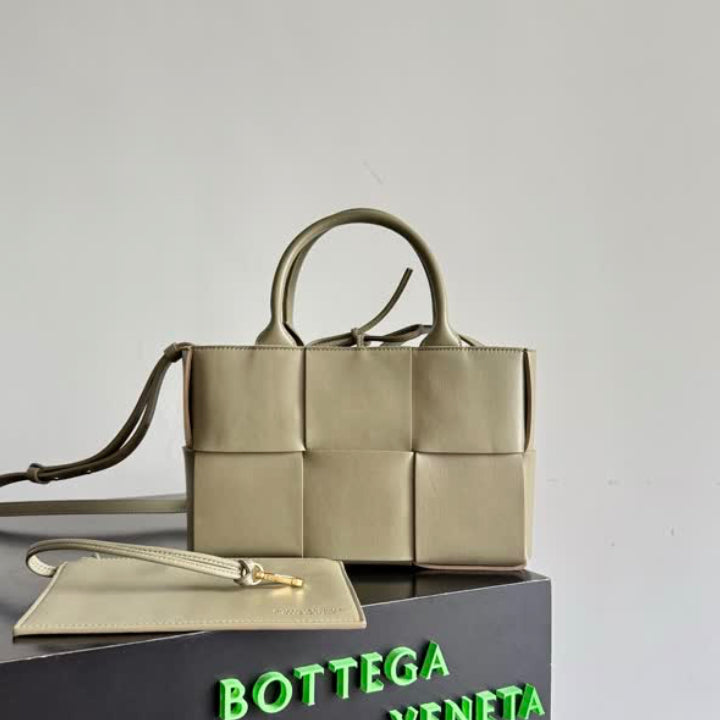 Cabas en Cuir Arco BOTTEGA VENETA