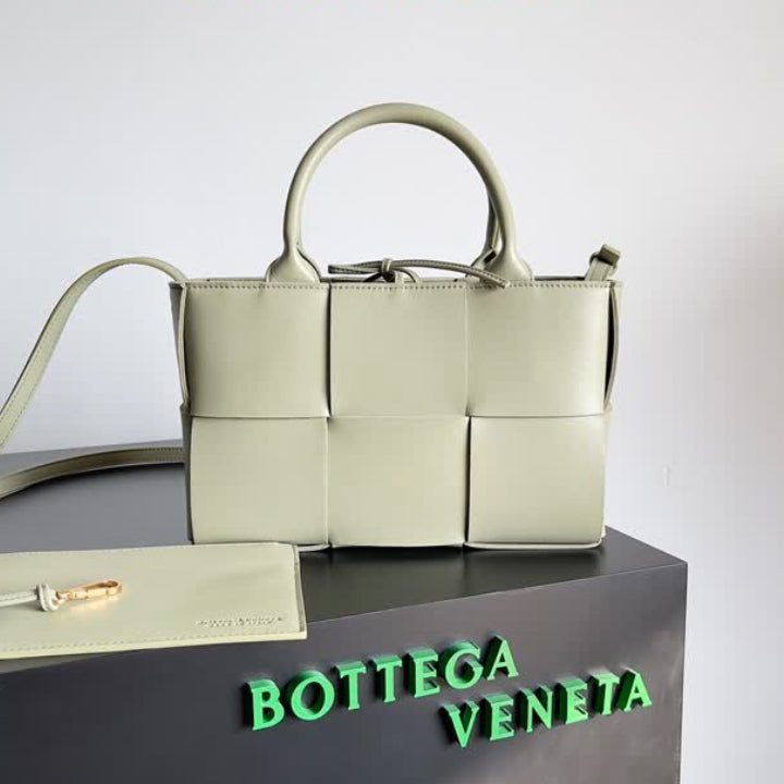 Cabas en Cuir Arco BOTTEGA VENETA