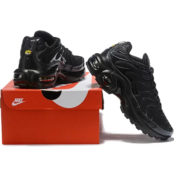NIKE Air Max Plus "Full Black"