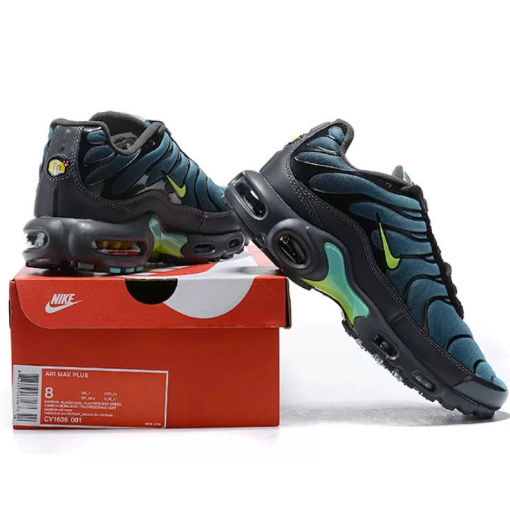 NIKE Air Max Plus