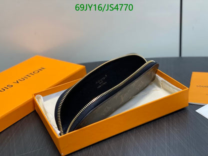 Trousse Charlotte LOUIS VUITTON
