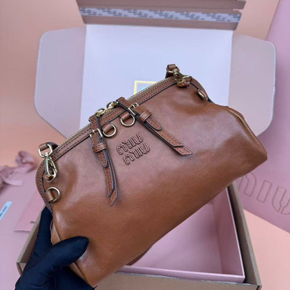 Pochette en Cuir MIU MIU