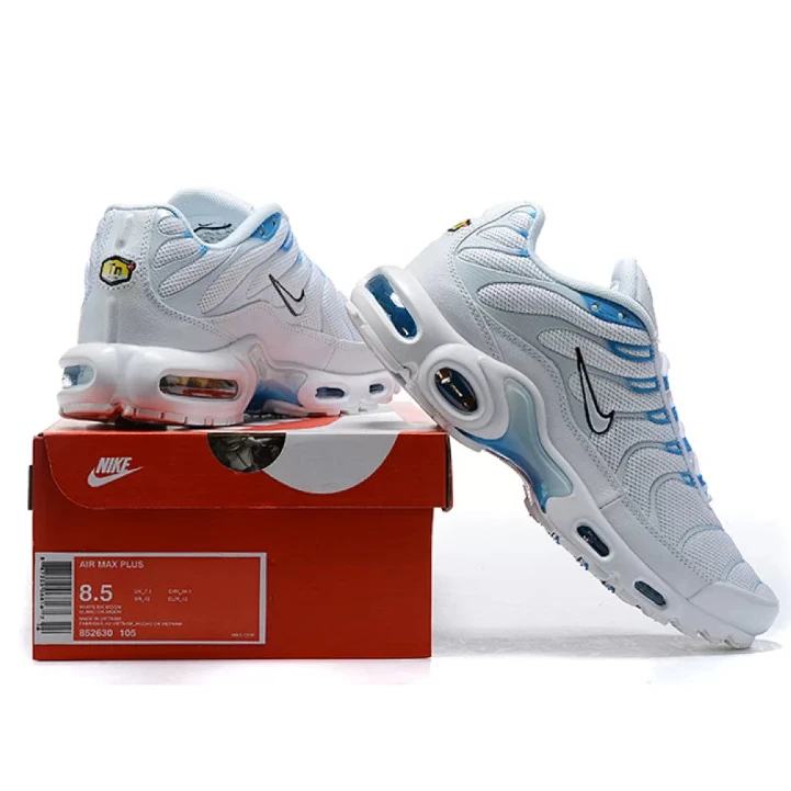 NIKE Air Max Plus