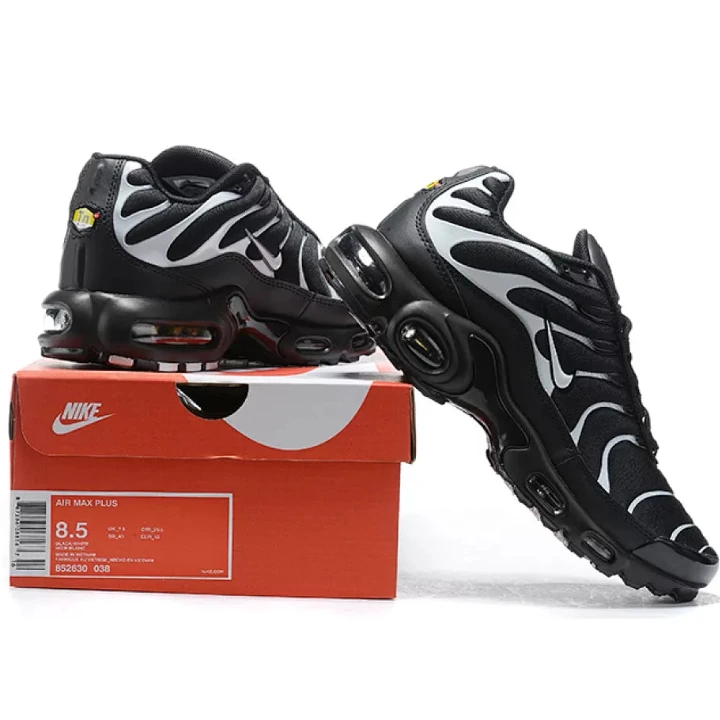 NIKE Air Max Plus "Spyder Black"