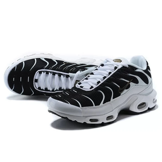 NIKE Air Max Plus "White Black Metallic Pewter"