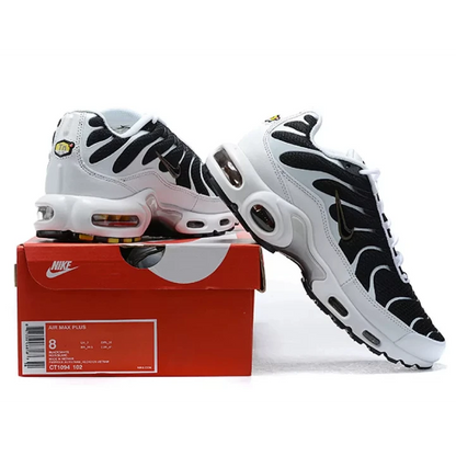 NIKE Air Max Plus "White Black Metallic Pewter"