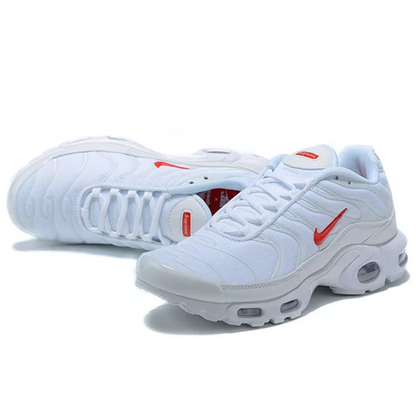 NIKE Air Max Plus X Supreme