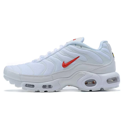 NIKE Air Max Plus X Supreme