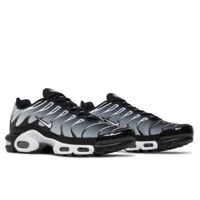 NIKE Air Max Plus « Black Metallic Silver »