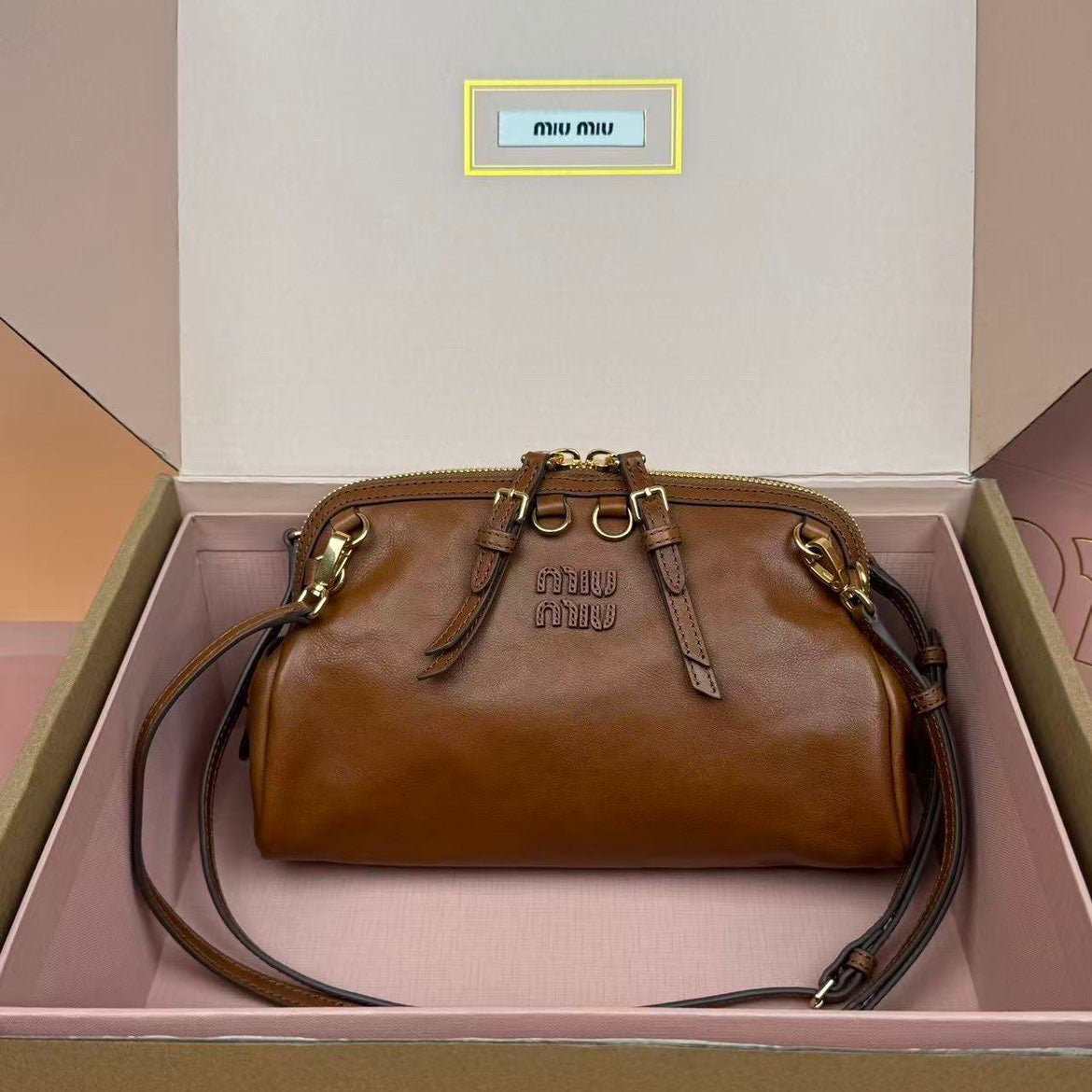 Pochette en Cuir MIU MIU