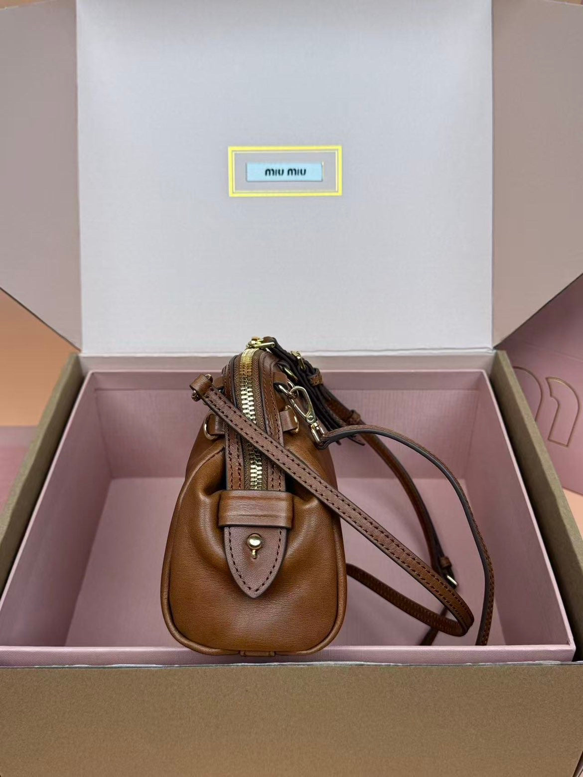 Pochette en Cuir MIU MIU