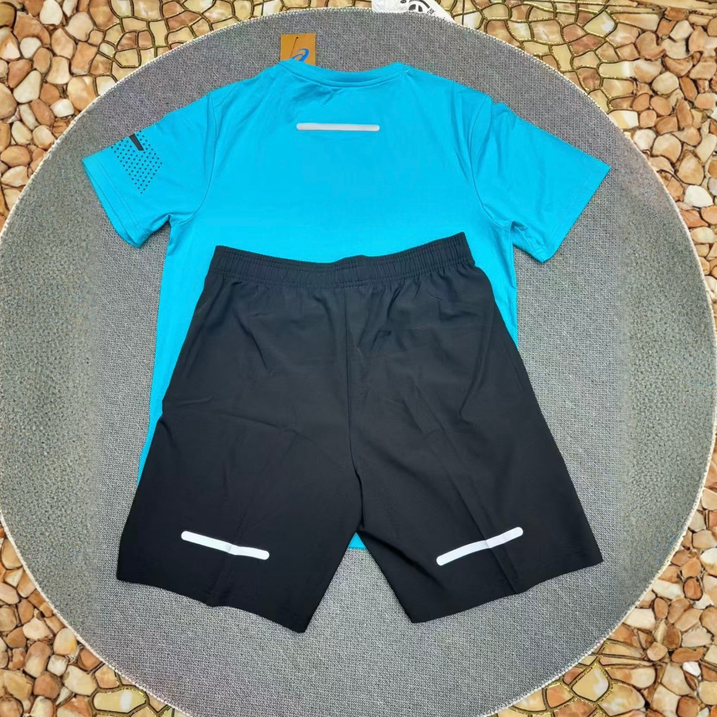 Ensemble ASICS