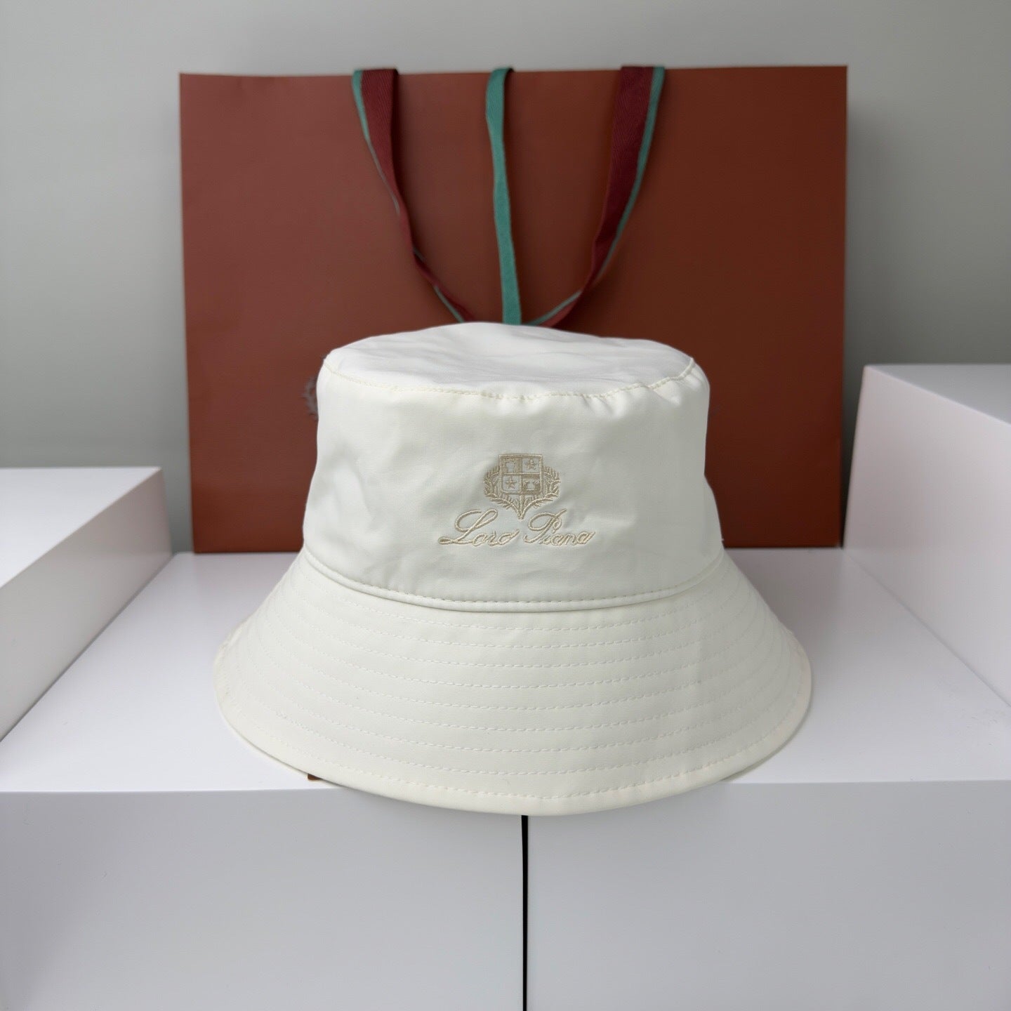 Bob LORO PIANA