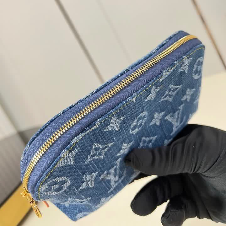 Pochette Cosmétique PM LOUIS VUITTON