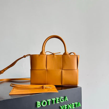 Cabas en Cuir Arco BOTTEGA VENETA