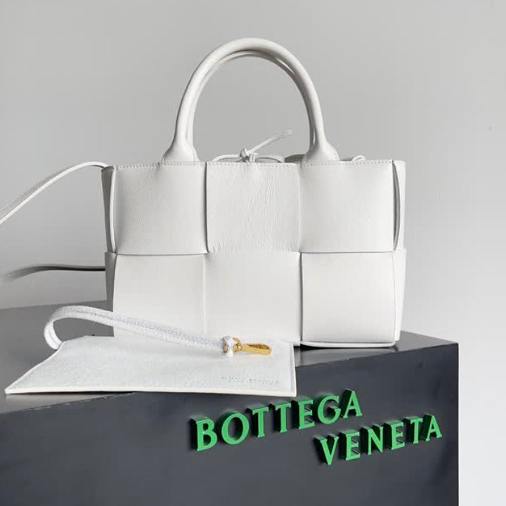 Cabas en Cuir Arco BOTTEGA VENETA