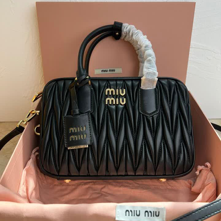 Sac en Cuir Arcadie MIU MIU