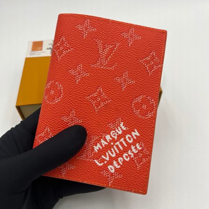 Couverture Passeport LOUIS VUITTON