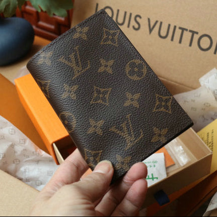 Couverture Passeport LOUIS VUITTON